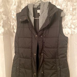 Black hoodie/vest